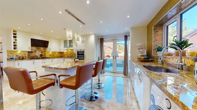 Braford Gardens, Shenley Brook End, photo 3