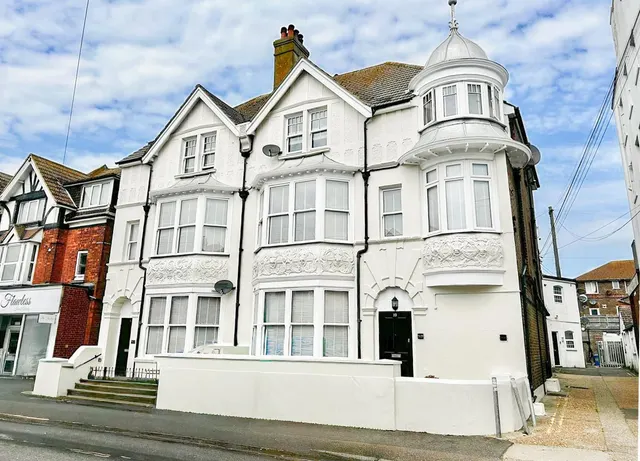 Parkhurst Road, Bexhill-On-Sea, TN40 1DF, photo 1