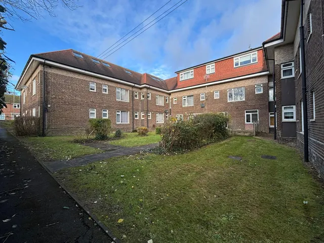 Claylands Road, Winchester, SO32, photo 1