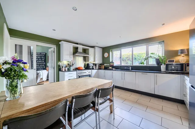 Orchard Close, Walton On Thames, KT12, photo 3