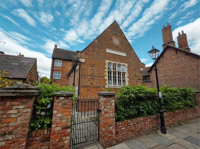 Pebble Lane, Aylesbury, photo 1