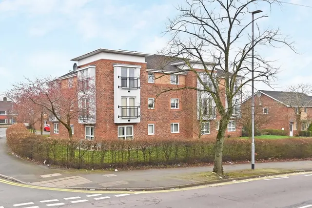 Poplar Drive, Blurton, Stoke-on-Trent, photo 1