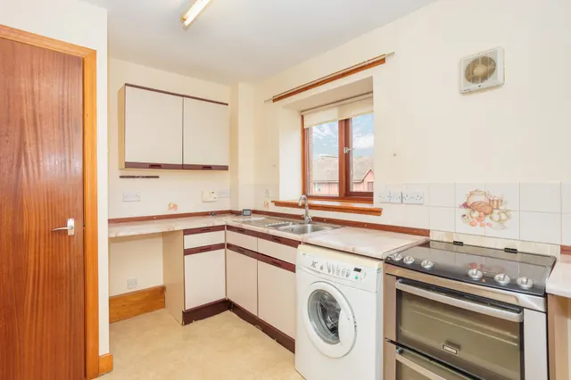 Kirkpatrick Court, Dumfries, DG2, photo 3