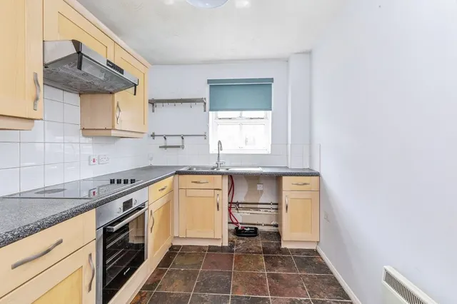 Photo 3 — Harriet Drive, Rochester, Kent, ME1