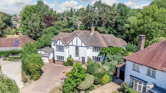 Oakwood Close, Chislehurst, photo 1