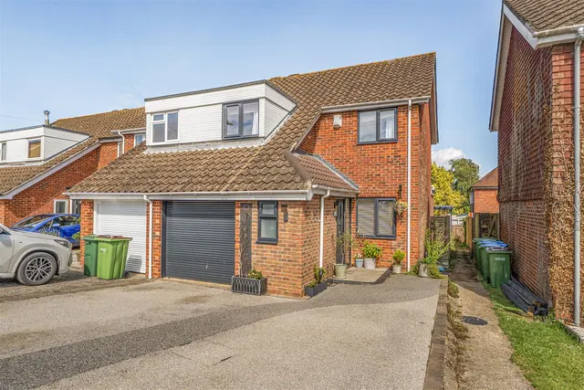 Garstons Close, Titchfield, photo 1