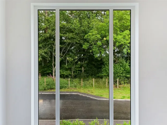 Photo 3 — Woodside Drive, Coylton, Ayrshire, KA6
