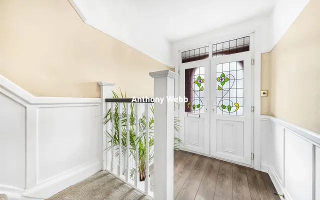Photo 3 — Huxley Place, Palmers Green, N13