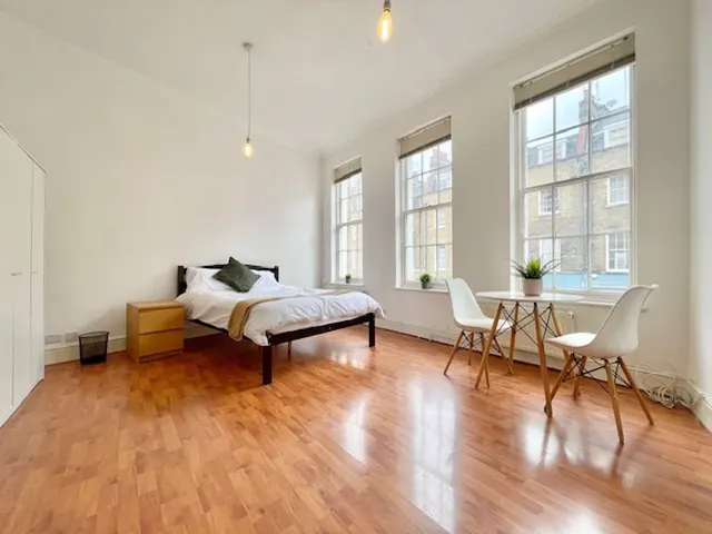 Warren Street, London W1T 5LW, photo 1