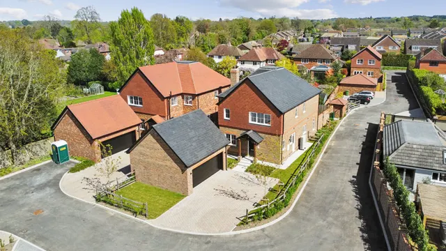 Greenacres Park, Storrington, RH20, photo 1
