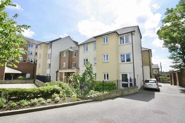 Gladstone Road, Chippenham, photo 2