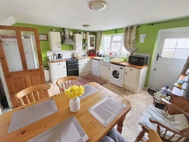 Photo 2 — Blackmore Road, Shaftesbury, Dorset SP7 8RD