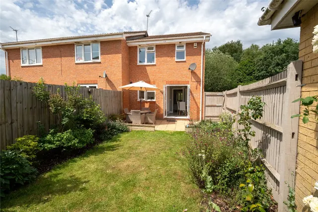Photo 2 — Derry Close, Ash Vale, Guildford, Surrey, GU12 5SR