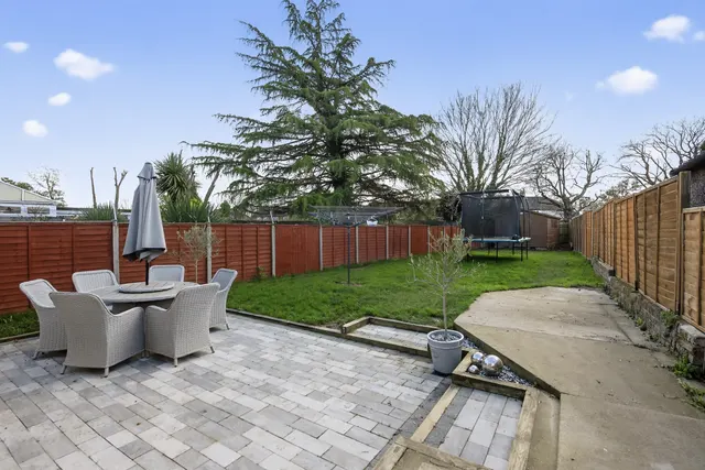 Sangers Drive, Horley, RH6, photo 2