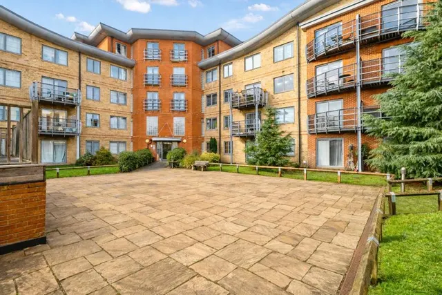 Jubilee Square, Reading, RG1, photo 1