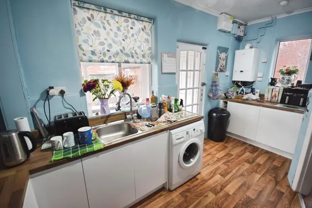 Brianson Avenue, Sneyd Green, ST6, photo 3