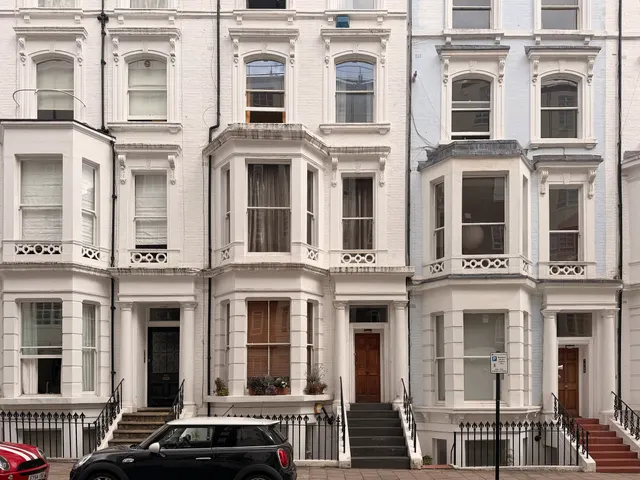 Hatherley Grove, London, W2, photo 1