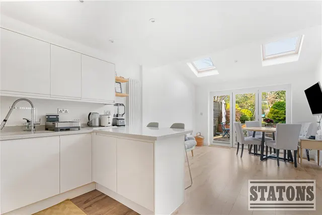Victoria Road, New Barnet, Barnet, EN4 9PB, photo 1