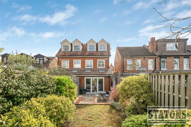 Victoria Road, New Barnet, EN4, photo 1