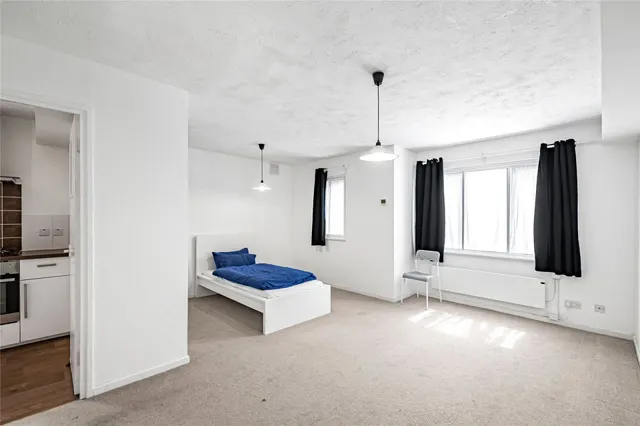 Campbell Close, Streatham, photo 1