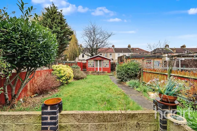 Hazeldene Road, Ilford, IG3, photo 3