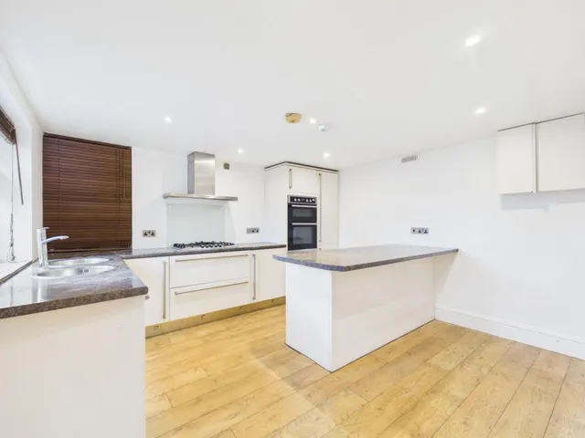 Upper Sackville Street, Skipton, BD23, photo 2