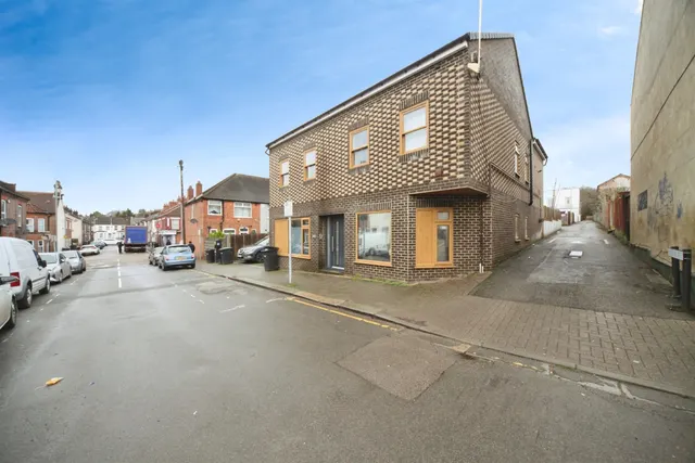William Street, Luton, LU2, photo 1