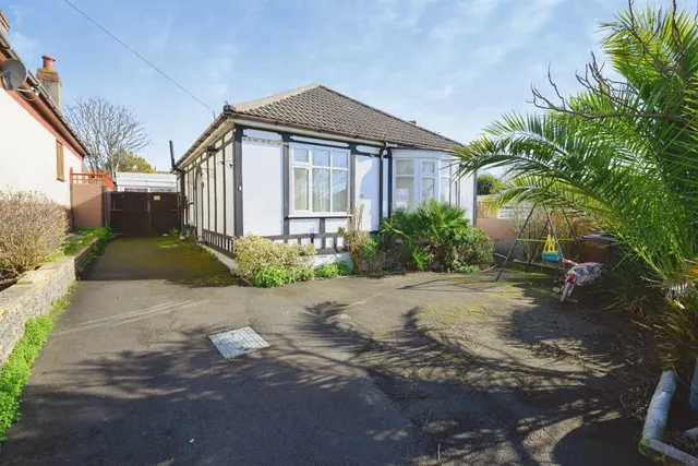 Bridges Avenue, Portsmouth, PO6, photo 1
