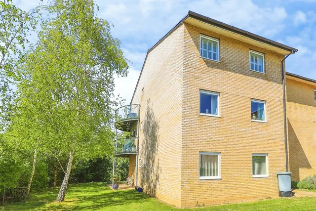 Pye Bridge End, Broughton, Milton Keynes, photo 1