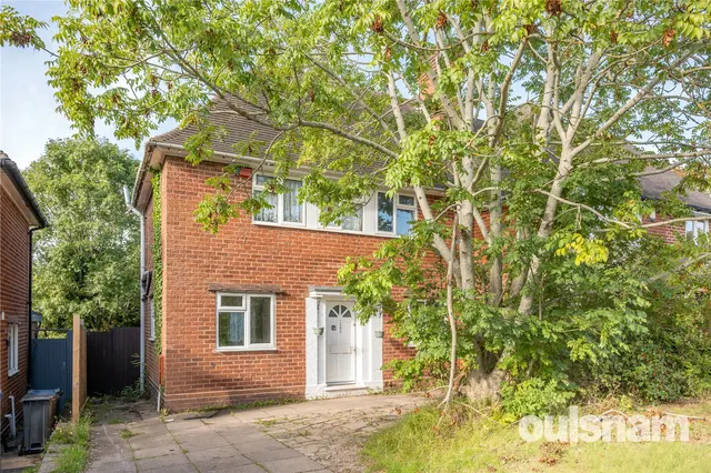 Shenley Fields Road, Bournville Village Trust, B29, photo 1