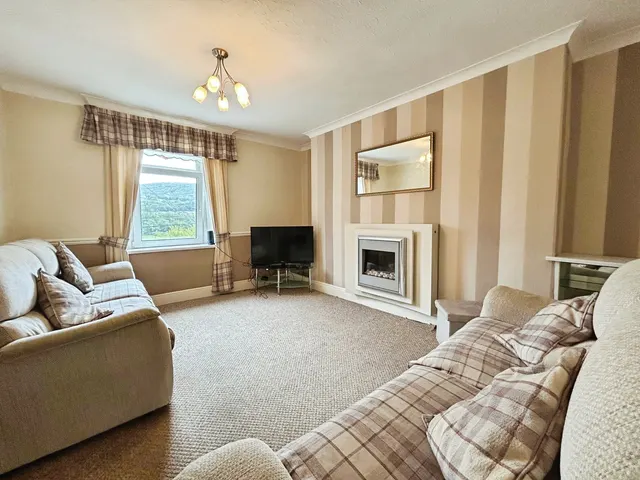 Swansea Road, Pontardawe, SA8, photo 3