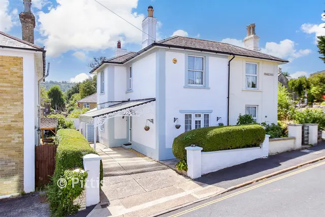 Grange Road, Shanklin, PO37, photo 1