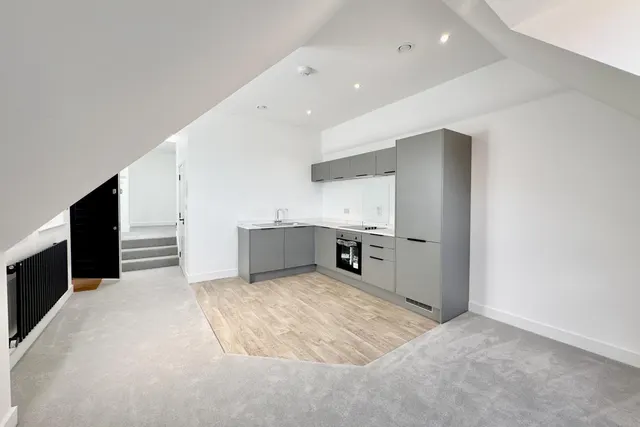 Hurst court, BH8, photo 3