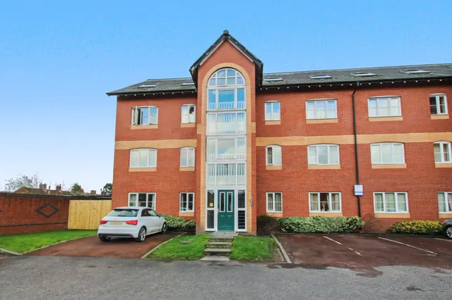 Stott Wharf, Leigh, Leigh, WN7 2ER, photo 1