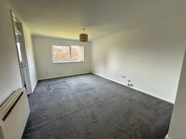 Greenside Court, Eccles, M30, photo 1