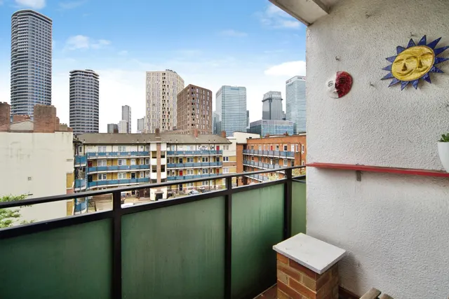 Bazely Street, London, E14, photo 2