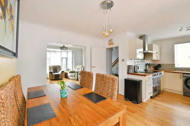 Fairview Avenue, Plymouth, PL3, photo 2