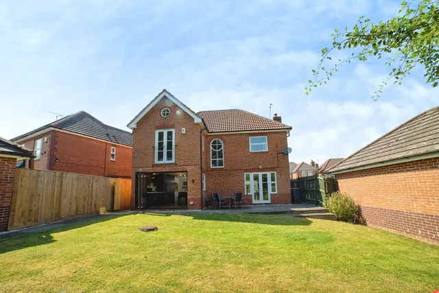 Photo 2 — Chestnut Gardens, SUTTON-IN-ASHFIELD, Nottinghamshire, NG17