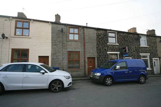 East Parade, Rossendale, BB4, photo 1