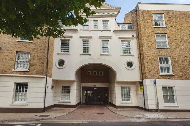 West Street, Gravesend, DA11, photo 2