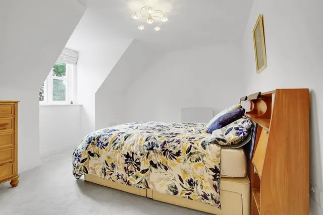 Westhall Road, Warlingham, CR6, photo 3