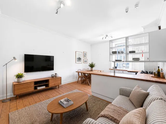 Morningside Road, Morningside, EH10, photo 2