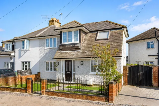 Wembley Road, Hampton, TW12 2QE, photo 1