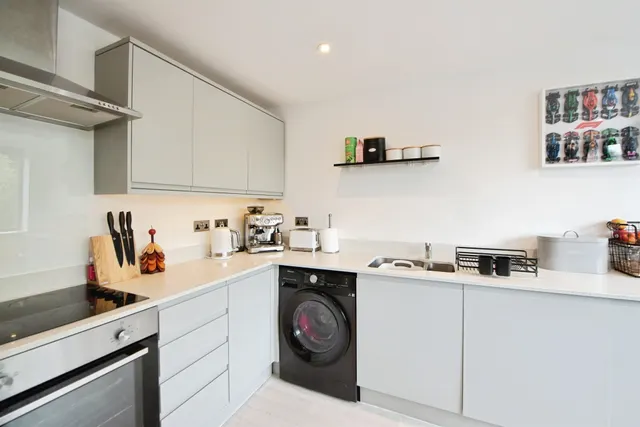 Willow Park, Havant, PO9, photo 3