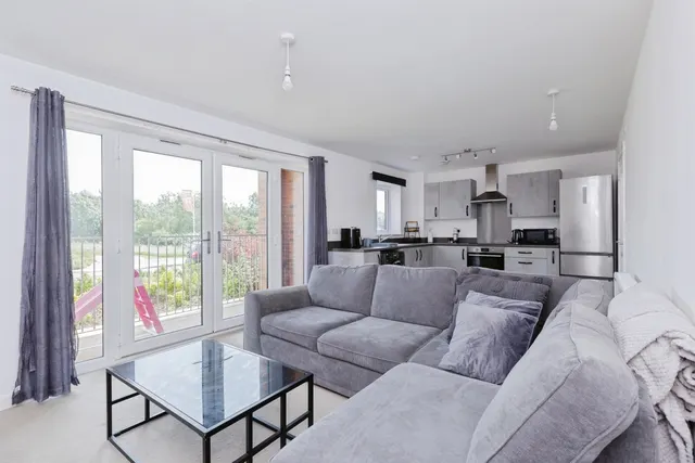 Round Meadow Road, Leicester, LE4, photo 2