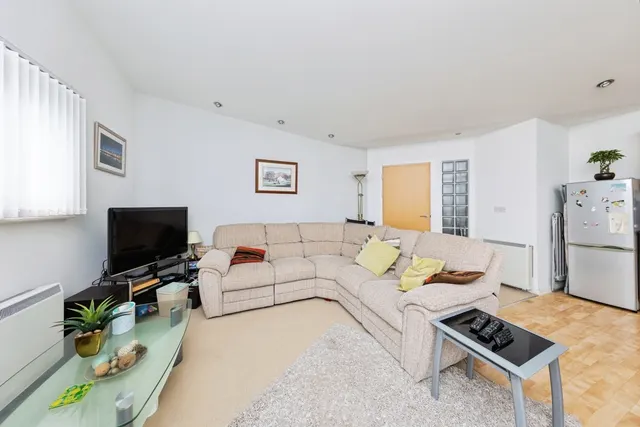 Pentre Doc Y Gogledd, Llanelli, SA15, photo 3