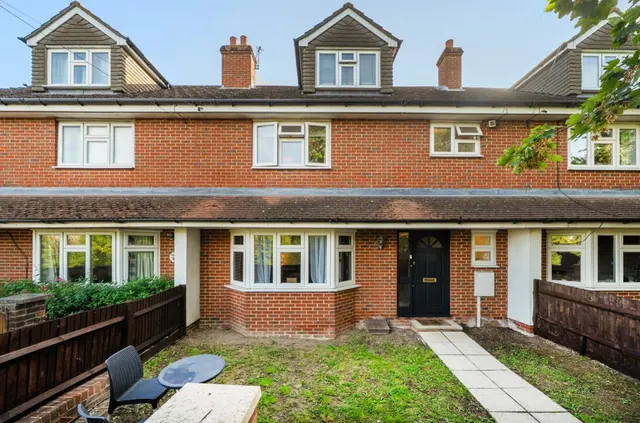 St. Dunstans Hill Cheam, Cheam, SM1, photo 1