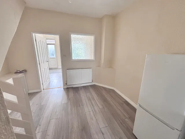 Clarence Avenue, Hull, HU9, photo 3