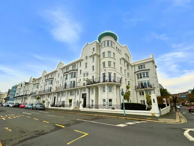 Grand Parade, The Hoe, PL1, photo 1
