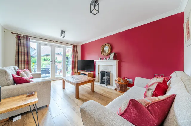 Photo 2 — Billingshurst, RH14 9PA
